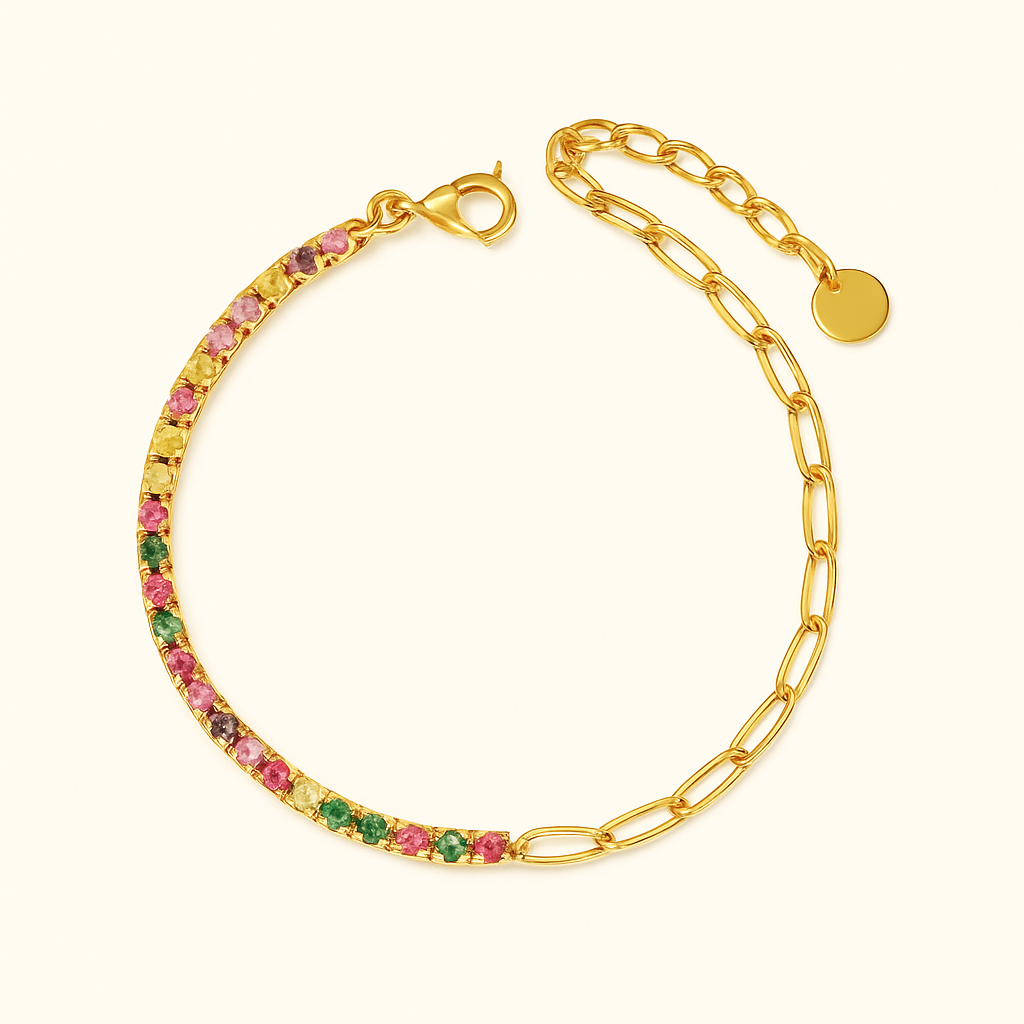 "FAE Sæt med Lås og Tennisarmbånd" kan omskrives til "FAE Sæt med Lås og Tennis-inspireret Armbånd".