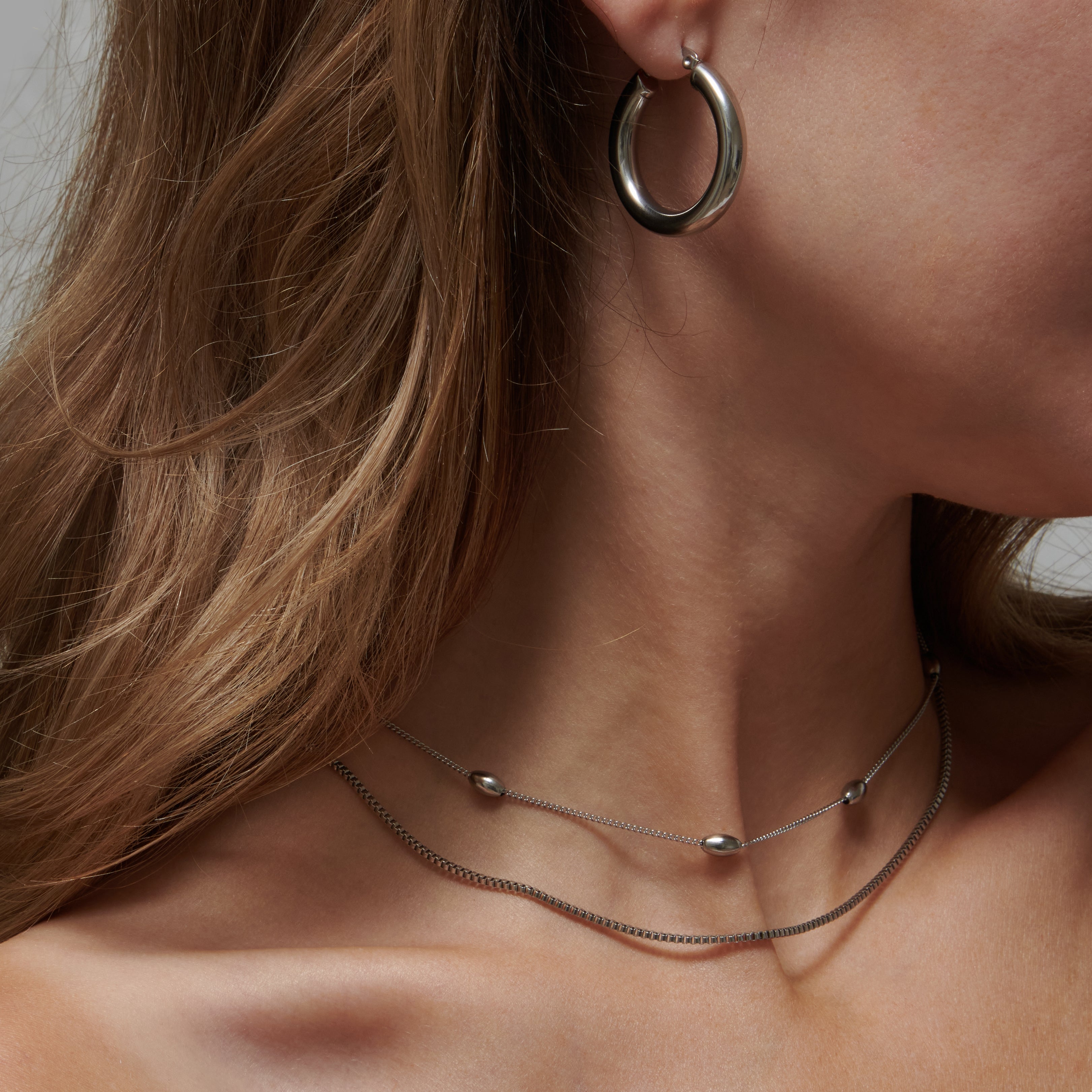 ALINA Gold Round Necklace - Enchanting Design