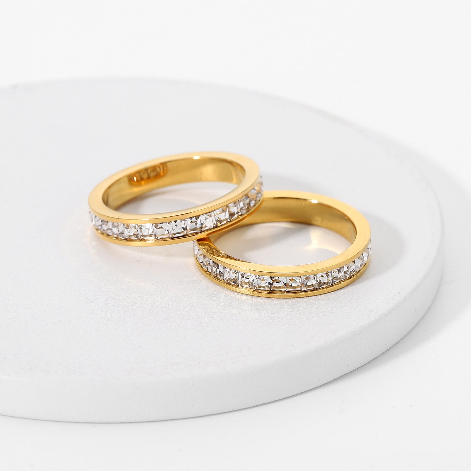 Alleria Gullring: Magisk Eleganse