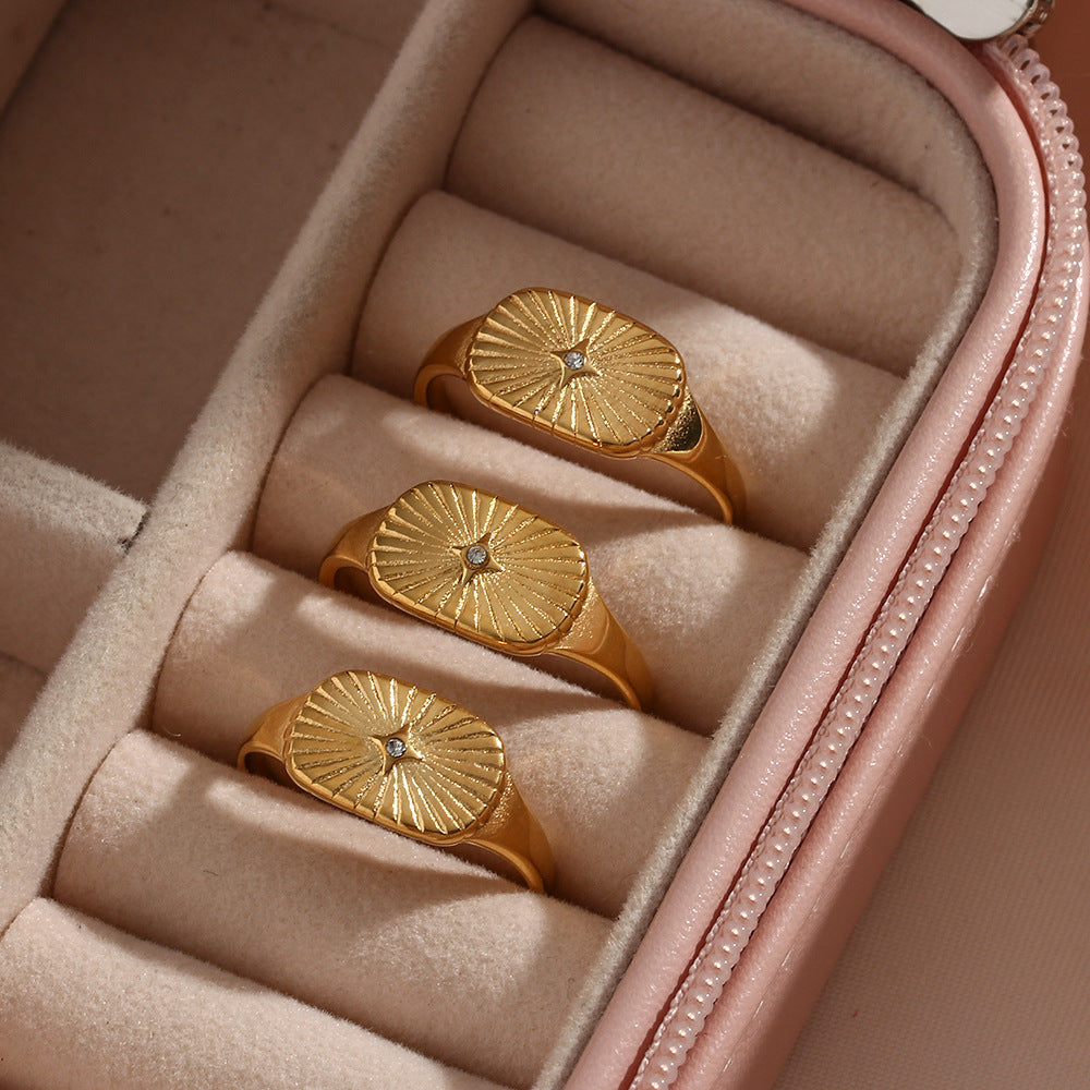 Aglaia Statement Ring