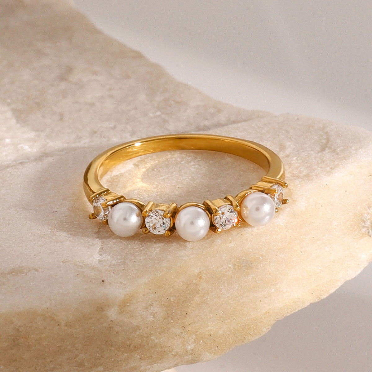 Keisha Ring med Diamanter og Perleudsmykning