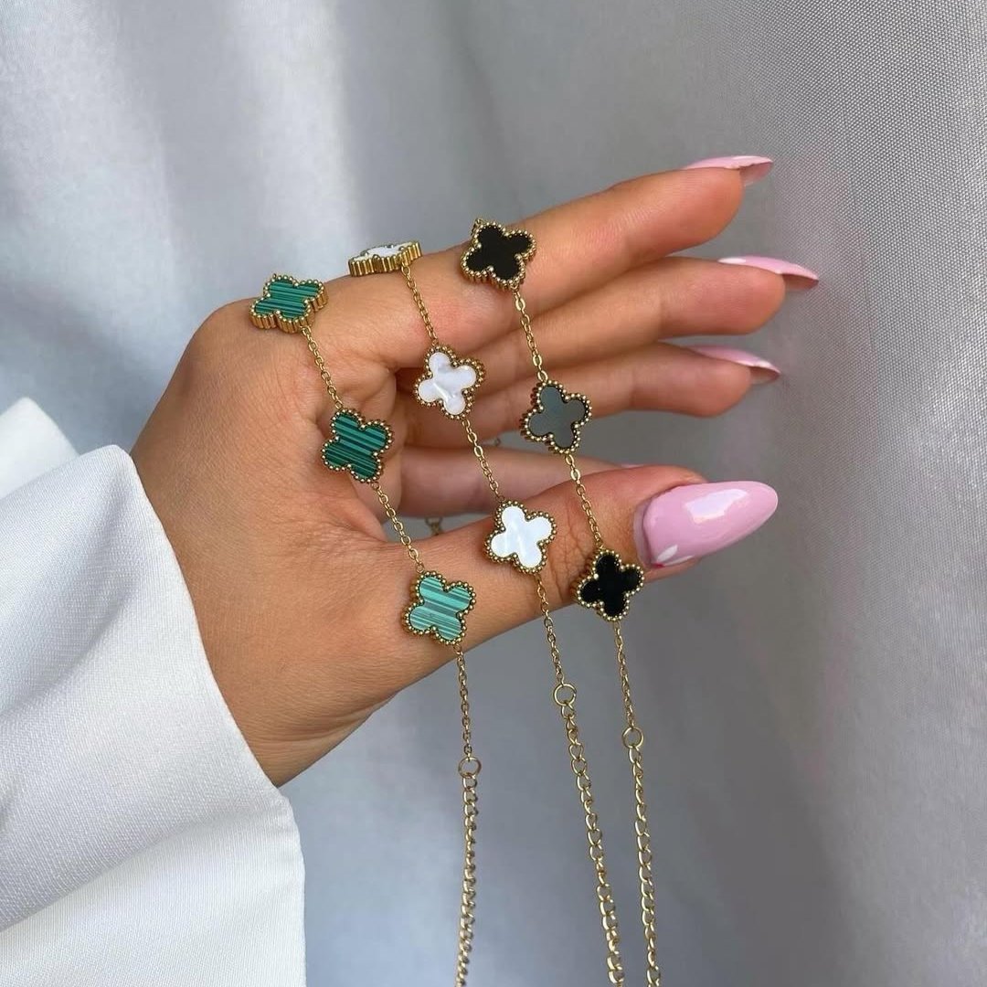 Hollywood Clover Series