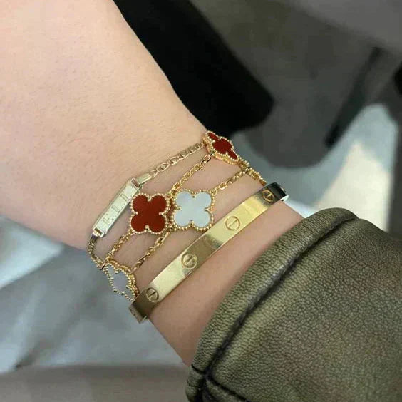 DJEETLINA | Unikt Designet Rødt Armbånd