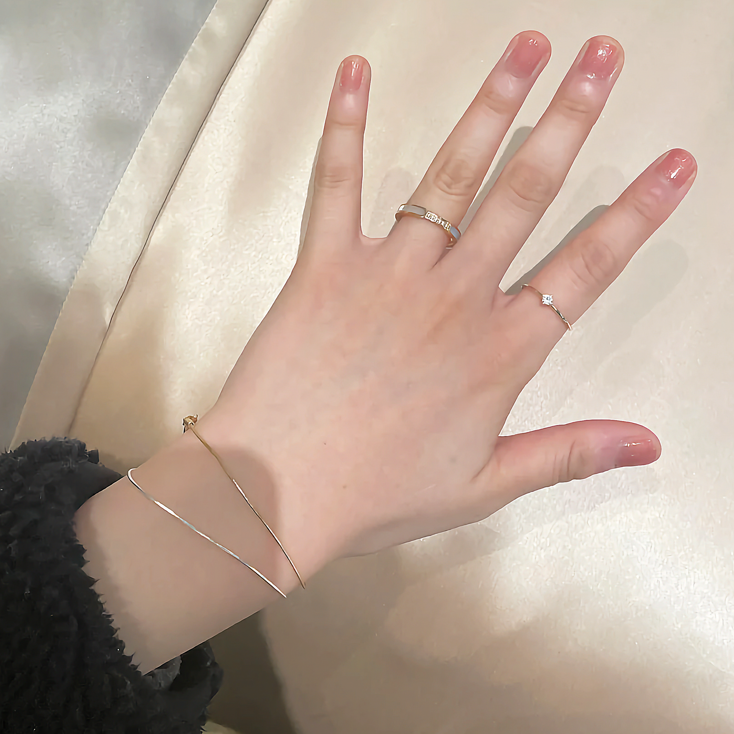 Gabrielle Teemant Simulandi Ring" can be rephrased as "Simulandi Ring by Gabrielle Teemant.