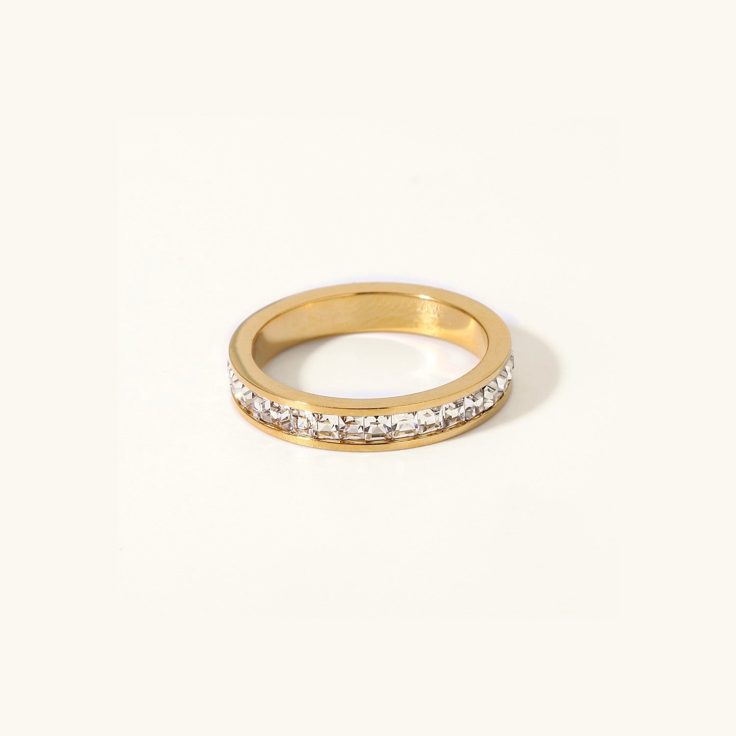 Alleria Gullring: Magisk Eleganse
