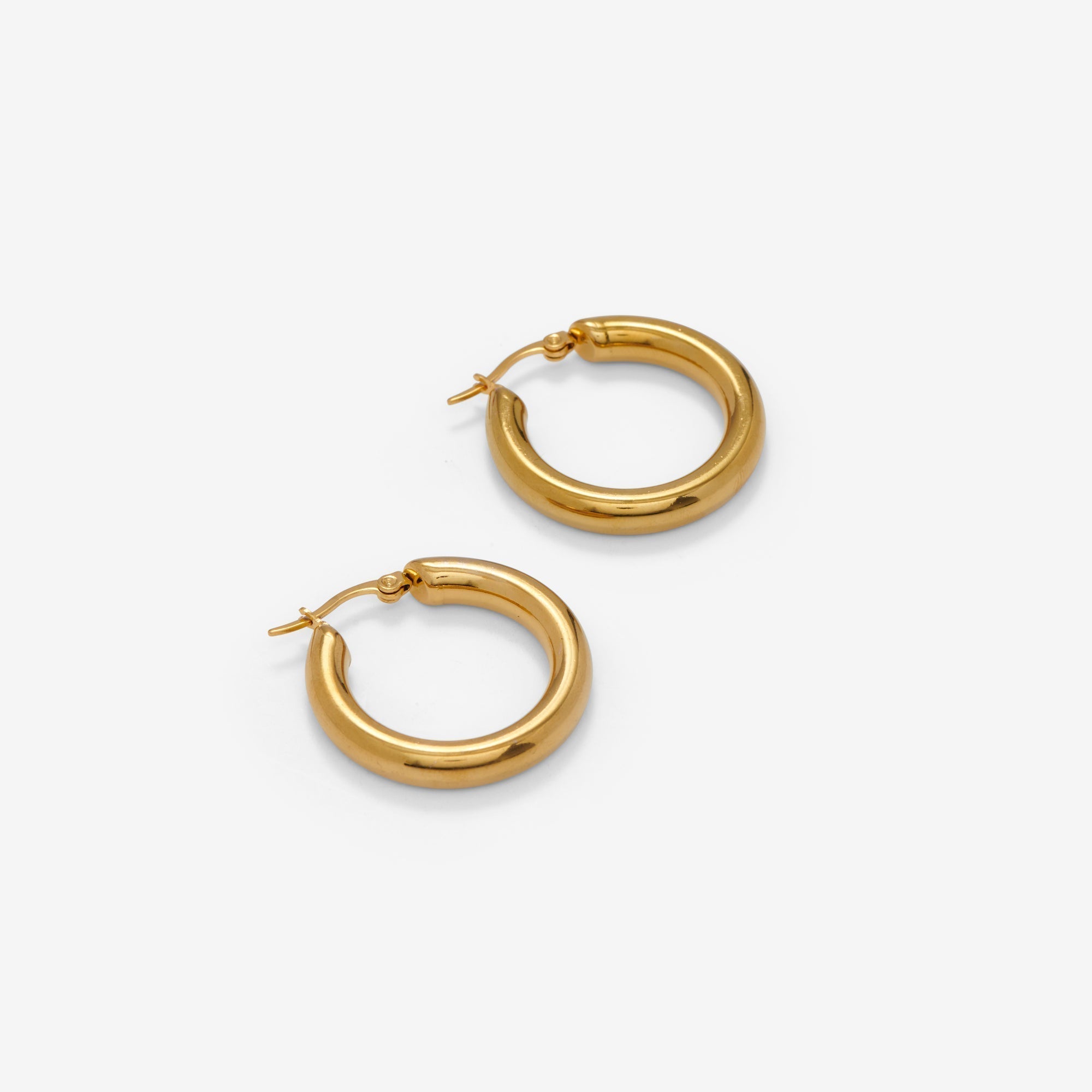ALINA Gold Round Necklace - Enchanting Design