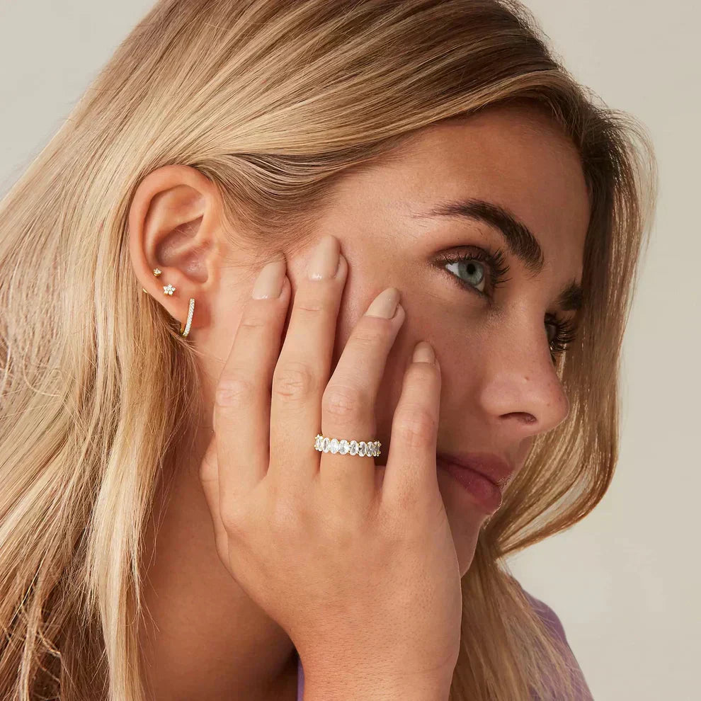 Antoinette Ring with Synthetic Diamond