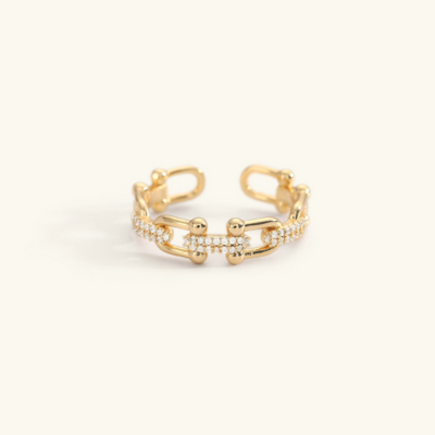 Adjustable CHLOE Ring for Ultimate Comfort