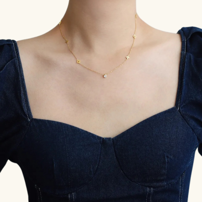 CARRIE Clover Gold Necklace