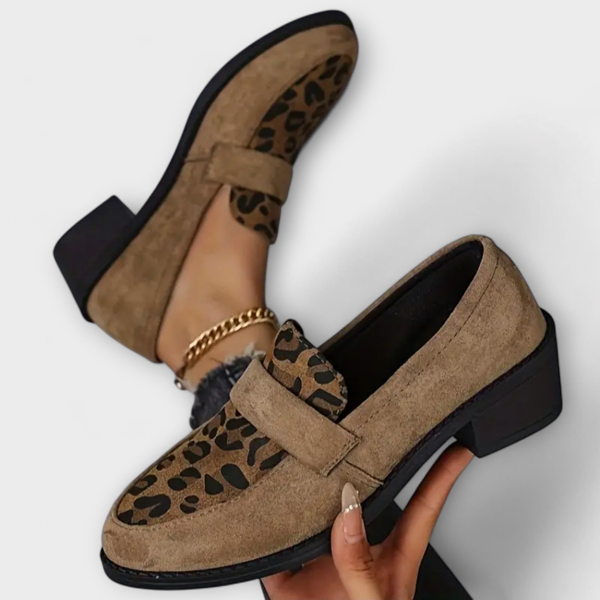 Karla | Elegant damesko med leopardprint