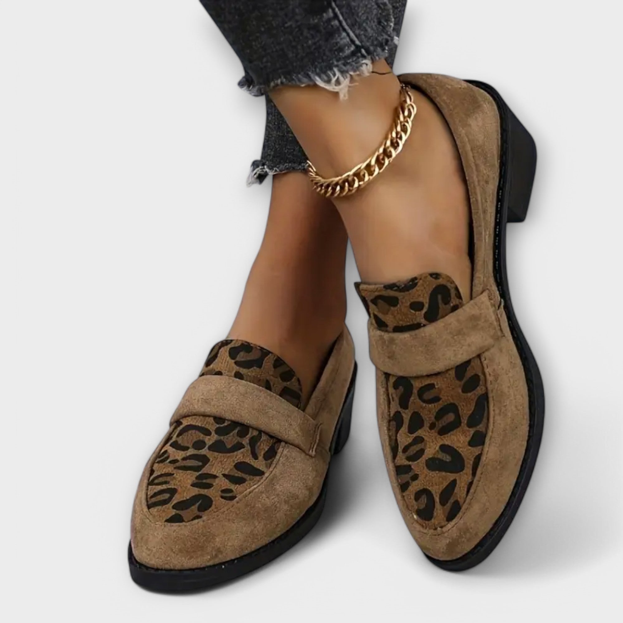 Karla | Elegant damesko med leopardprint